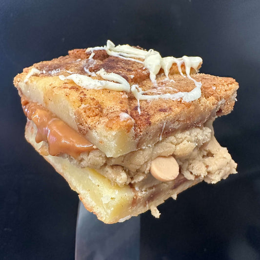 Cinnamon & Caramel Cookie Dough Blondie