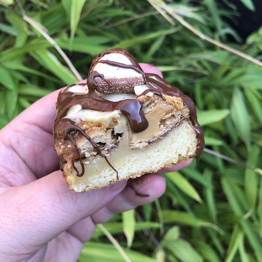 Gift Ideas - Kinder Beuno ™️ & Nutella ™️ Velvet Blondie