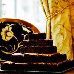 Heavenly Celebration Cakes - Brownie Mountain Stack