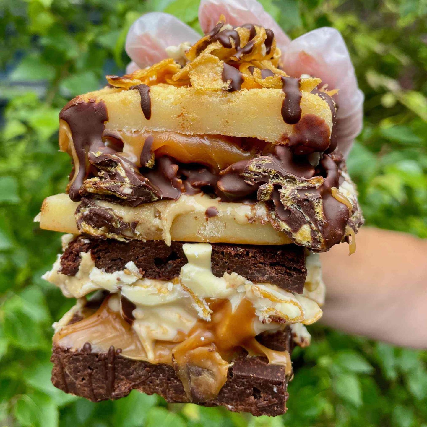 The Crunchy Nut Blondie 🆕 - Brownie Heaven