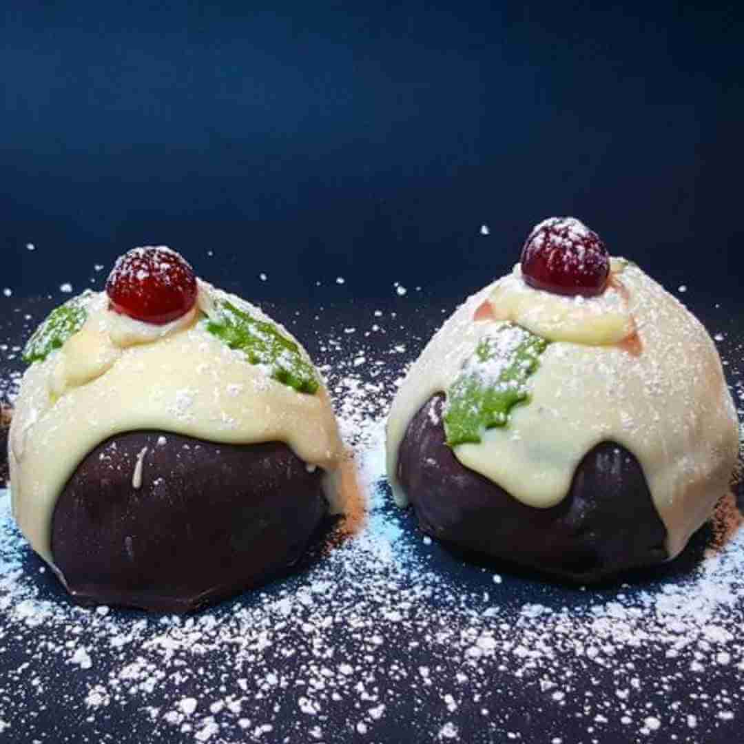 Christmas Pud Brownie Snowballs