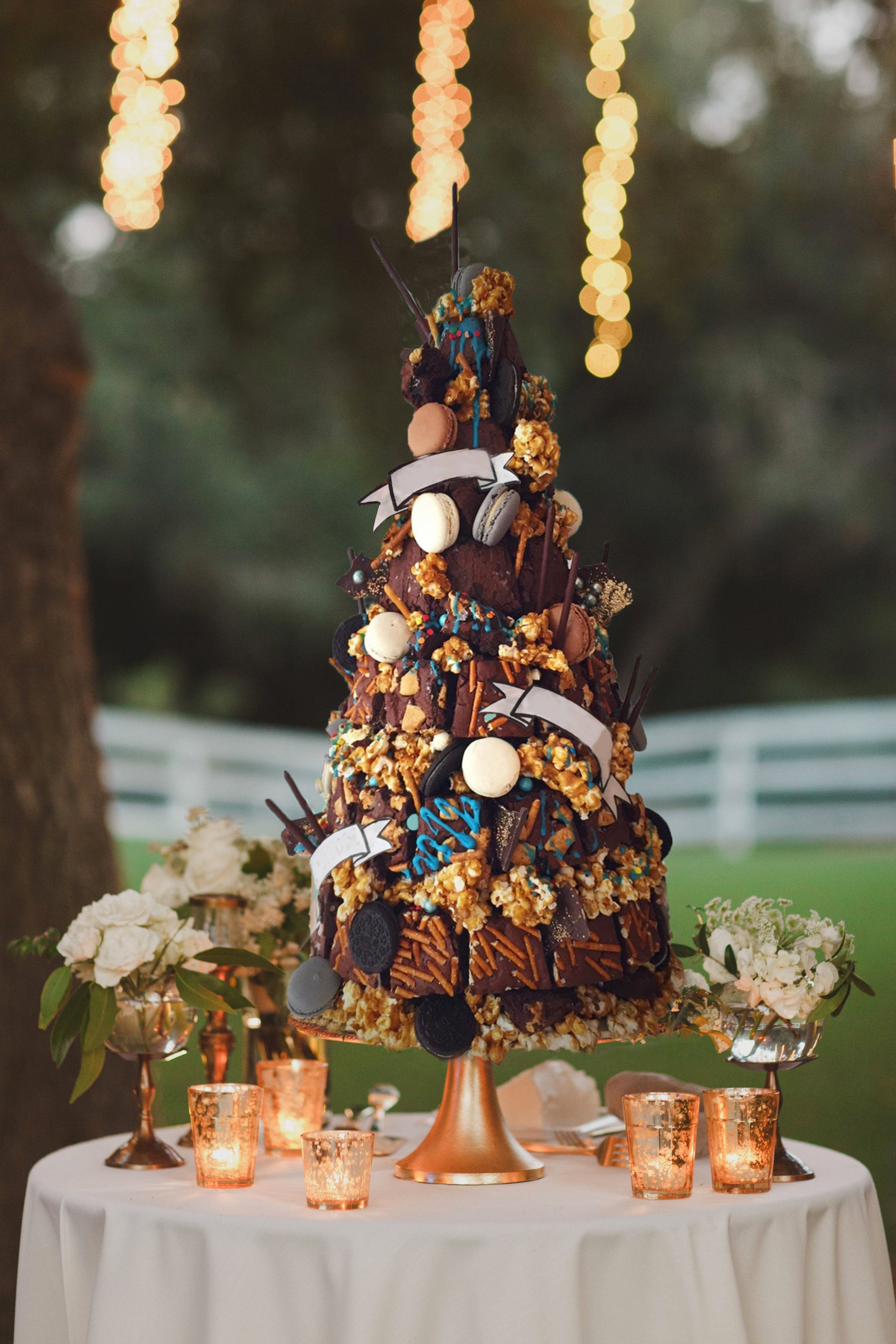 25+ best ideas about Brownie Wedding Cakes on Pinterest | Wedding ... | Brownie  wedding cakes, Wedding desserts, Wedding cake recipe